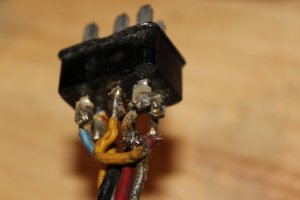 Siren-To-Controller Plug Alt View 4.JPG